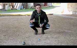 Pointer en Direction de la Boule Adverse